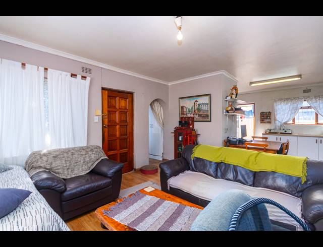3 BEDROOM HOUSE SOLD IN FLAMINGO VLEI